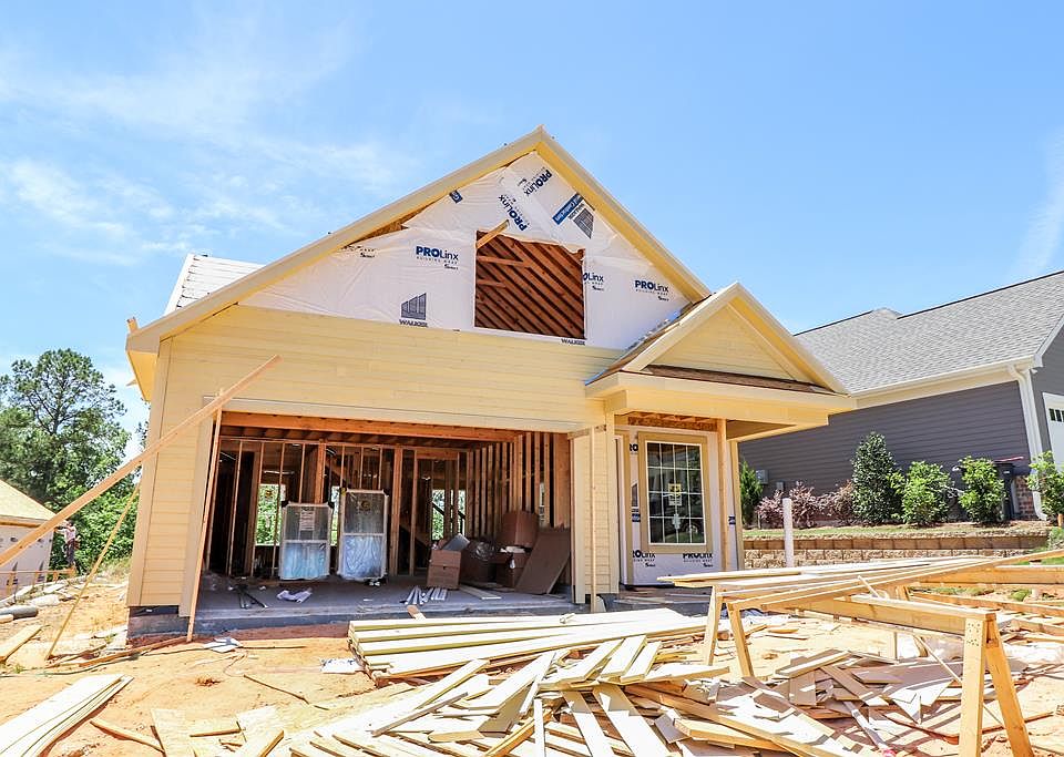 1st image of 410 Oak Pl