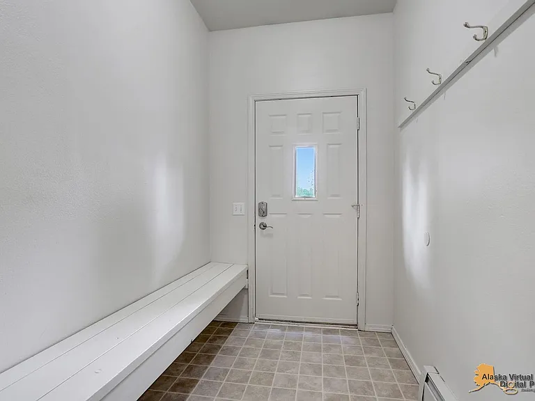 1105 W 34th Ave — Photo 3