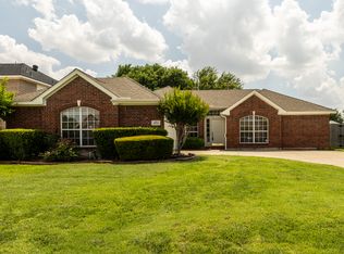 303 Village Trl, Trophy Club, TX 76262