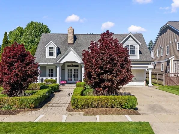 520 Pleasant Ave, Birmingham, MI 48009