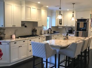 227 Colts Neck Rd, Farmingdale, NJ 07727