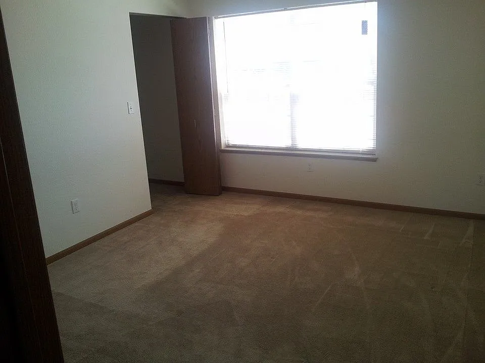 Pheasant Run Apartments — Photo 3