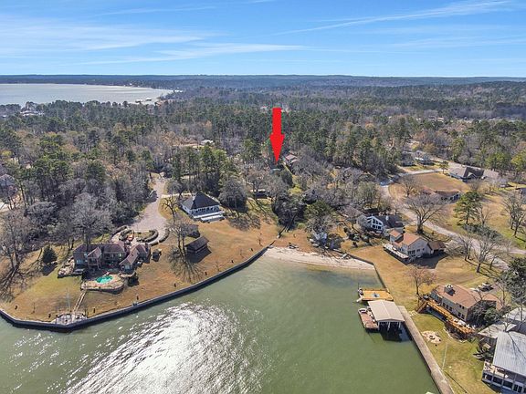 2nd image of 171 Kings Way