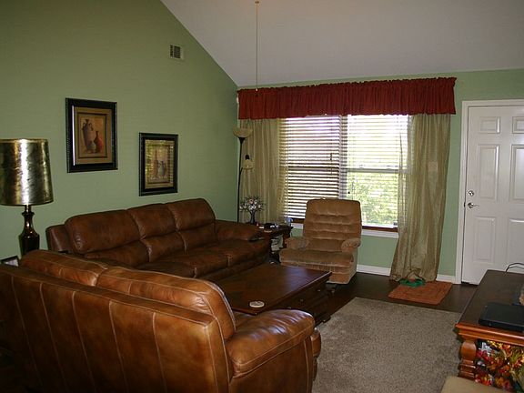 3rd image of 19 Buena Vista Dr
