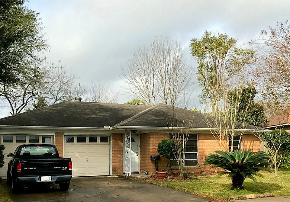 1st image of 1109 Velma St