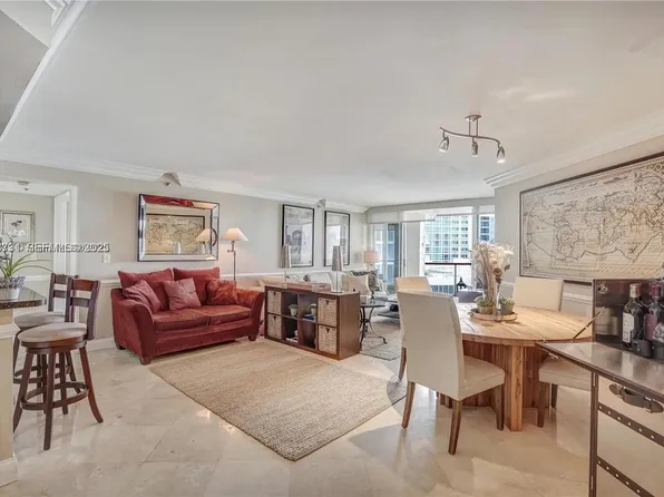 6767 Collins Ave APT 901, Miami Beach, FL 33141