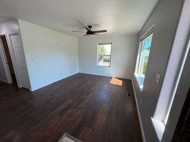 3 bed, 1064 sqft, $2,400 — Photo 4