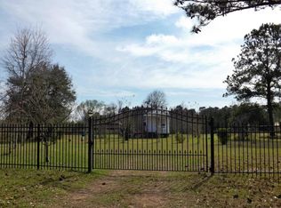 7471 Kiln Picayune Rd, Kiln, MS 39556