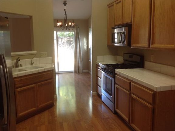 4th image of 1170 Park Heights Dr