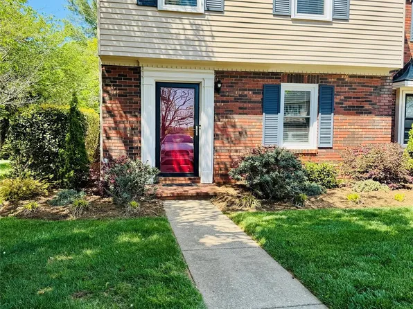 2705 N Center St APT 36, Hickory, NC 28601