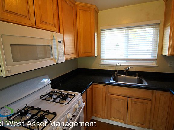 5th image of 1284 Flora Ave