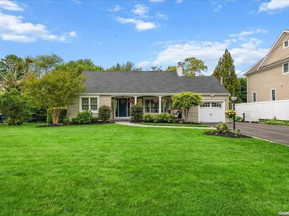100 Eaton Lane, West Islip, NY 11795