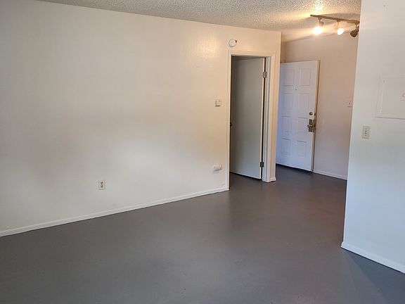 4th image of 1402 Glenwood Ave #2