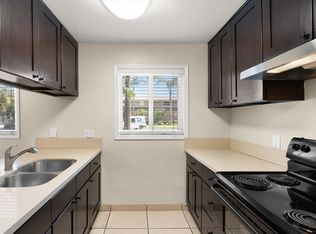 Melrose Manor Apartments - Riverside, CA, Riverside, CA 92504