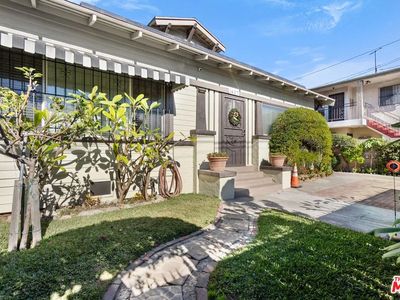 1427 W 20th St, Los Angeles, CA, 90007