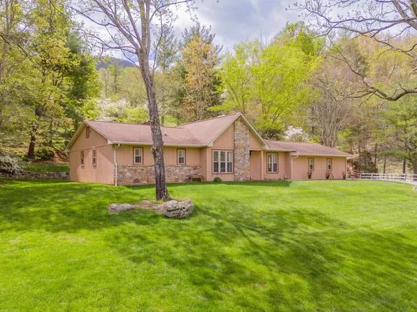 12639 Catawba Rd, Troutville, VA 24175