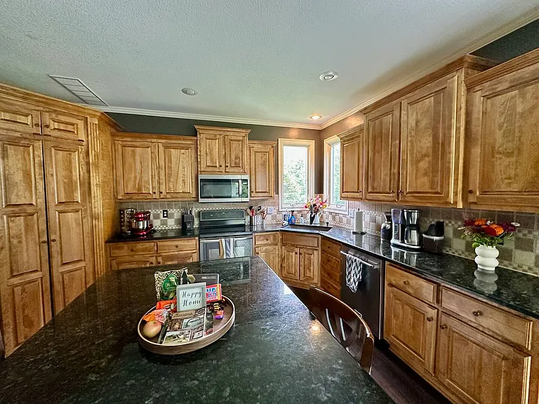 7005 Round Prairie St — Photo 10