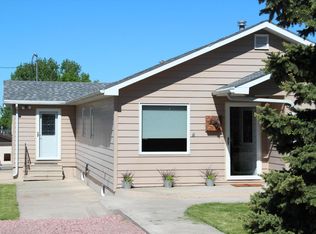 1025 E Park St, Winner, SD 57580