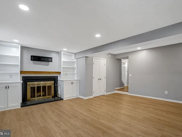 6063 Hydrangea Dr — Photo 36
