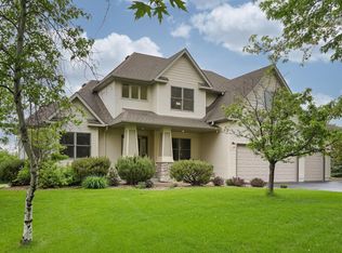 810 Hillside Trl, Hudson, WI 54016