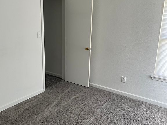 5th image of 1624 Carlton Dr