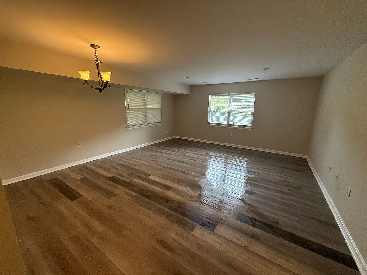 2 bed, 1068 sqft, $2,100 — Photo 3