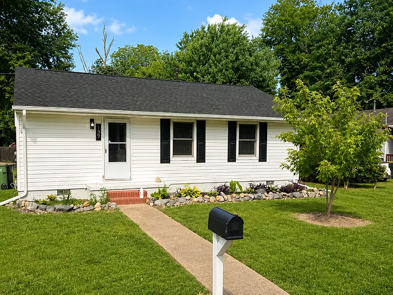 139 W Semple Rd — Photo 3