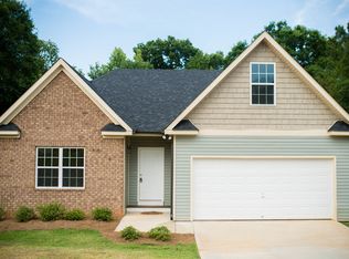 570 Brewer Dr, Locust Grove, GA 30248