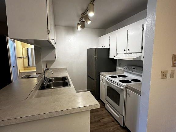 2nd image of 395 Imperial Way APT 211