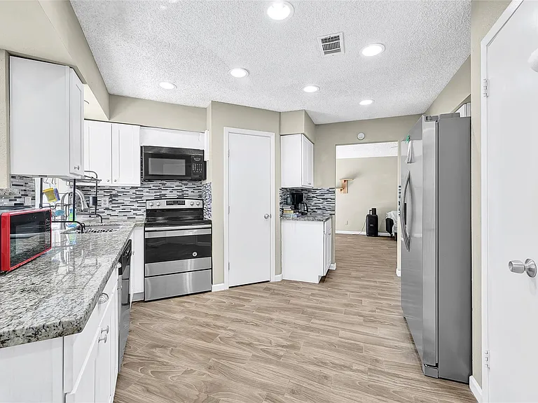 19327 Cypress Harbor Dr — Photo 7