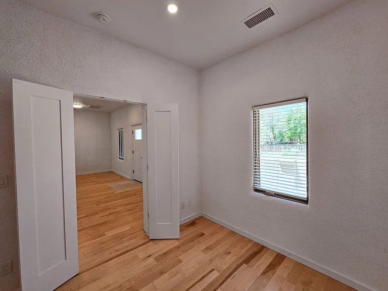 1708 Paseo De Peralta — Photo 6