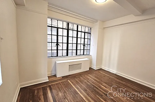 Rented by City Connections Realty | media 5