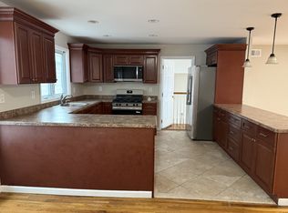 8 Home Pl FLOOR 1, Staten Island, NY 10302