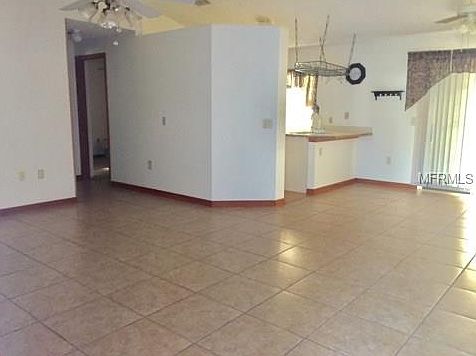 4th image of 689 Cheltenham Ave