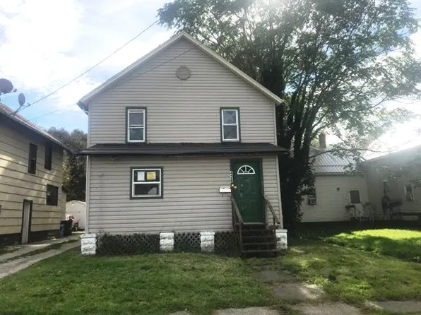 426 W 52nd St, Ashtabula, OH 44004
