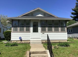 1329 College St, South Bend, IN 46628