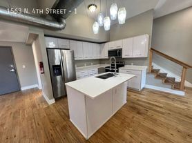 1563 N 4th St