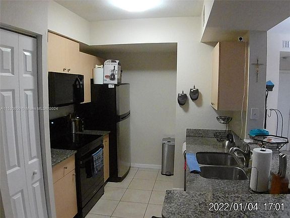 5th image of 2509 Centergate Dr APT 103