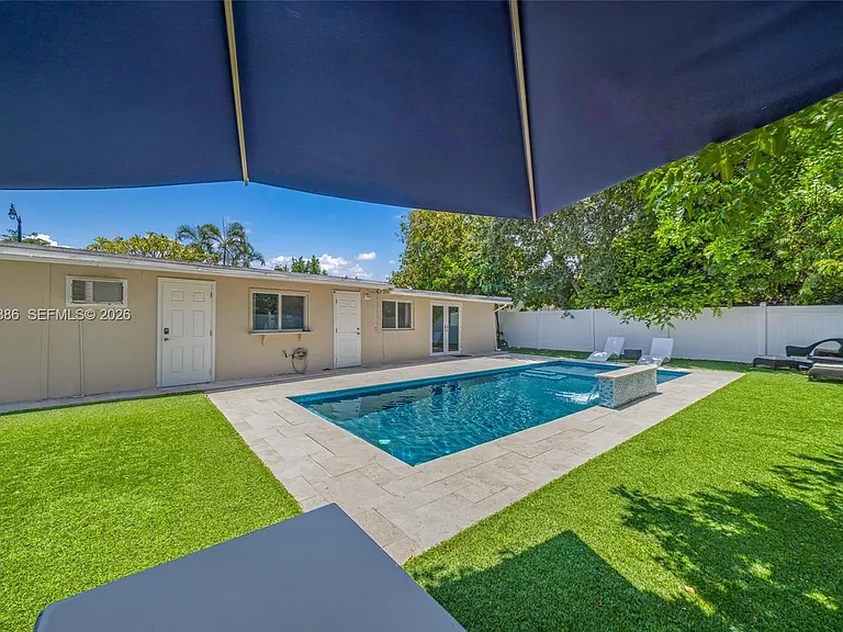 1837 NE 48th Ct — Photo 34