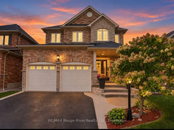 104 Fencerow Dr, Whitby, ON L1R 3N2