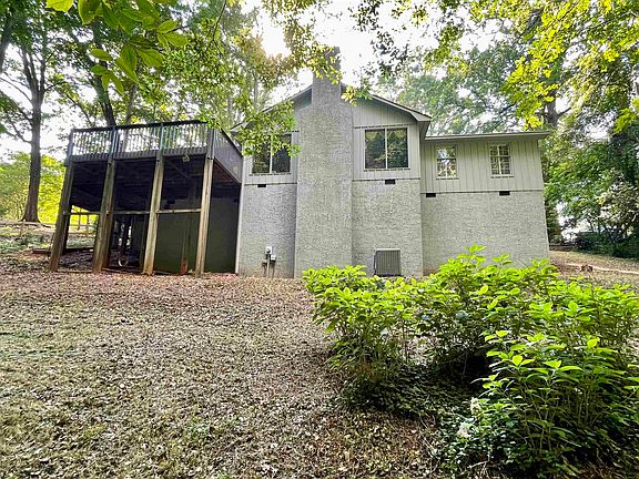 3rd image of 197 Westminster Dr