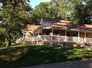 325 Warbler Point, Sevierville, TN 37876