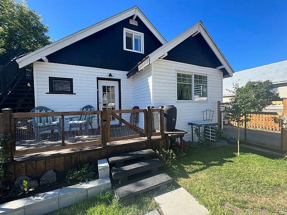 2nd image of 208 Luard Ave