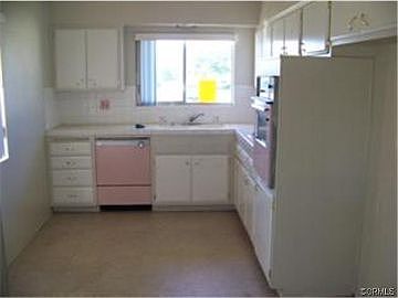 4th image of 28316 Jones Ct