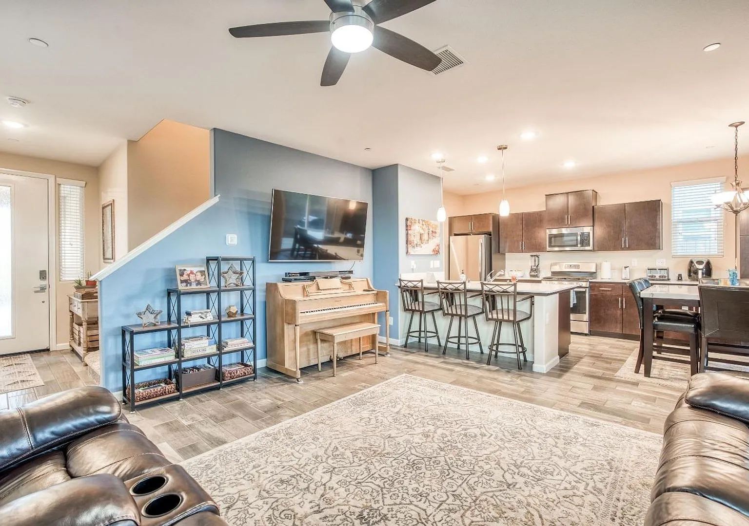 3/2.5 In Clovis Gated Community — Photo 4