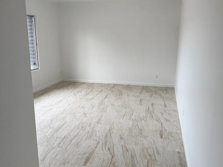 5817 W Tierra Buena Ln — Photo 23