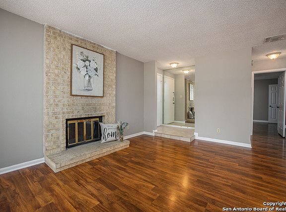 2nd image of 11843 Braesview APT 1213