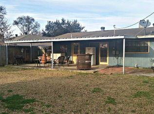 5318 W Groves Cir, Groves, TX 77619