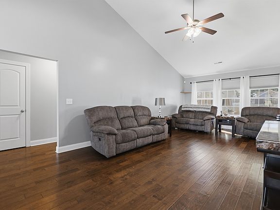 4th image of 215 Turning Pines Loop