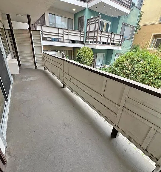1824 Manning Ave #4 — Photo 12